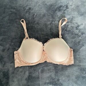Victoria's Secret Dream Angels Demi Lace Bra
